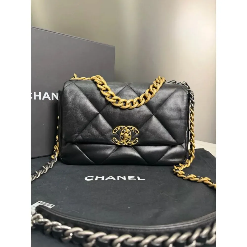 Chanel Women Pre-Loved Bag Very Good Condition